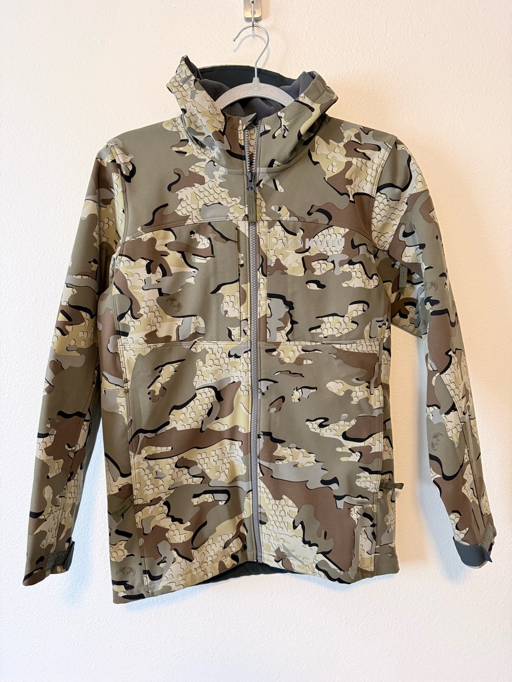 Kuiu Guide Zip-Up Softshell Jacket - Green/Tan